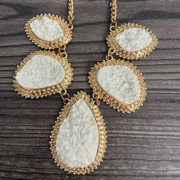 Jane Stone Textured Statement Necklace - Picture 8 of 13